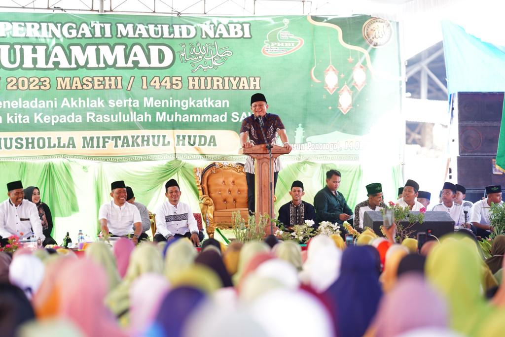 Bupati OKU Timur Hadiri Peringatan Maulid Nabi Muhammad di Kecamatan BP Peliung