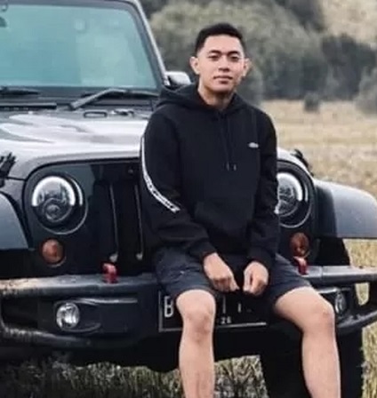 Gegara Foto Mario Dandy Naik Rubicon di Padang Savana, Sandiaga Uno 'Semprot' Pengelola Bromo