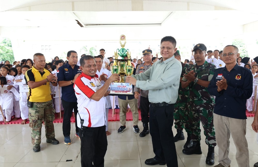 Dalam Rangka HUT Ke 19 Tahun Lemkari, Bupati Lanosin Buka Kejuaraan Antar Ranting Lemkari OKU Timur