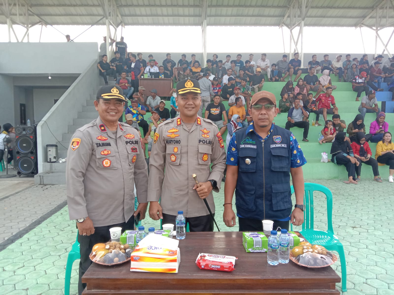 Kapolres OKU Timur Nobar Sepakbola Semifinal Bupati CUP