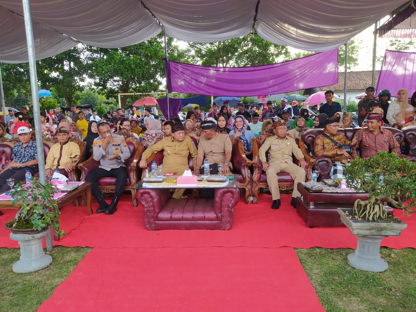 Wakili Kapolres OKU Timur Kapolsek Belitang II Hadiri Kegiatan Ogoh-ogoh 