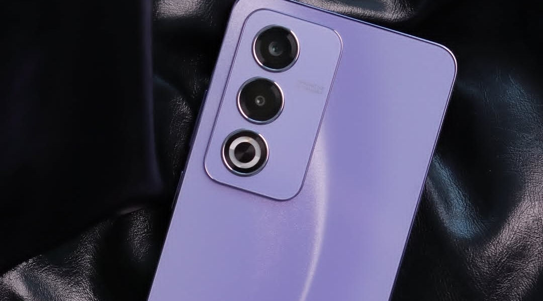 OPPO A3 Pro: Baterai Tahan Lama dan Desain Elegan Siap Mengubah Pengalaman Gaming Anda