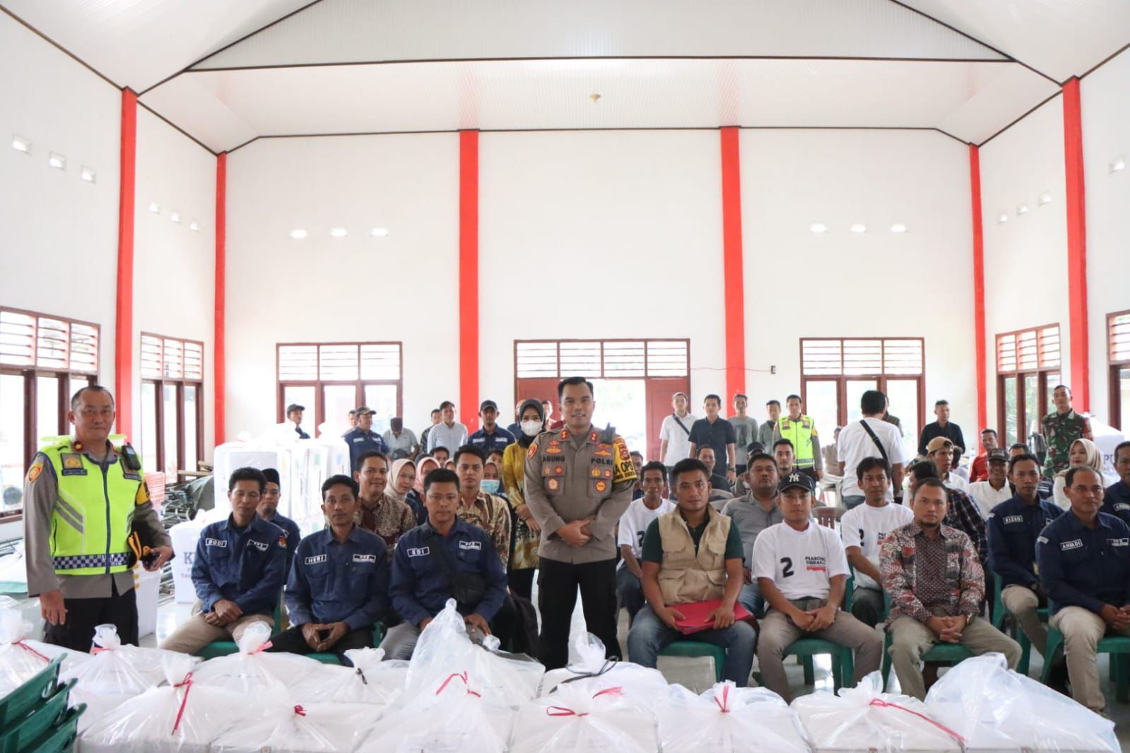 Pertebal Pengamanan Rapat Pleno PPK, Polres OKU Timur Terjunkan Perwira Pengendalian 