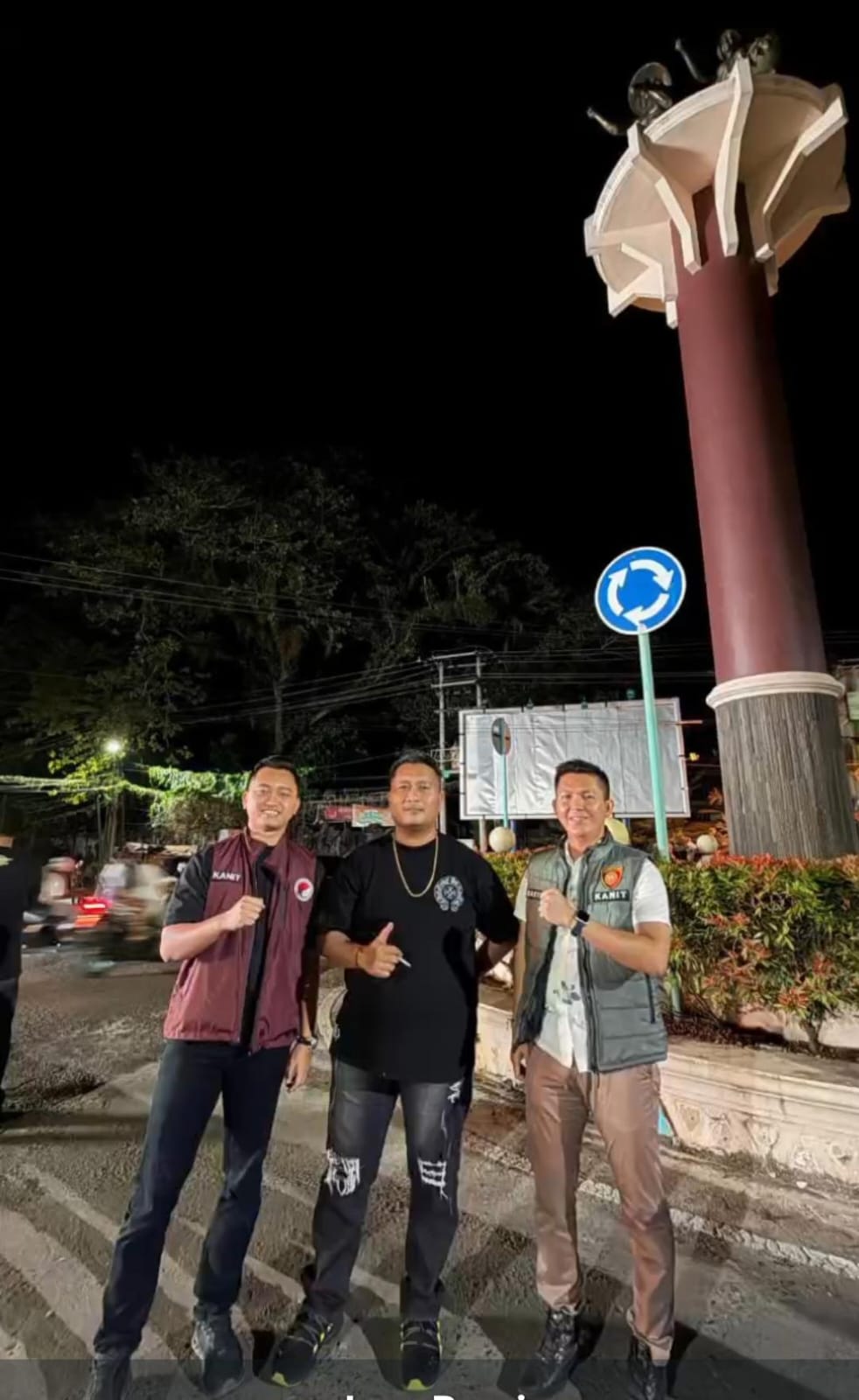 Seluruh Satuan Polres OKU Timur Turun ke Jalan, Amankan Malam Takbiran, Warga Ucap Terima Kasih 