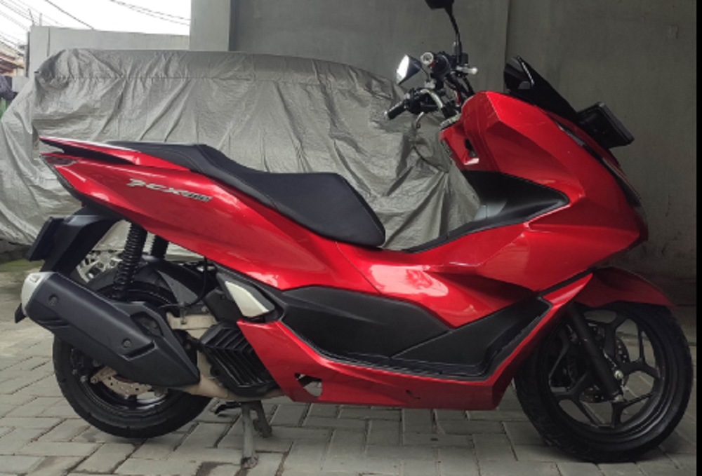 Kekurangan dari Honda PCX 160 2024: Velg, Suspensi dan Foot Stepnya ?