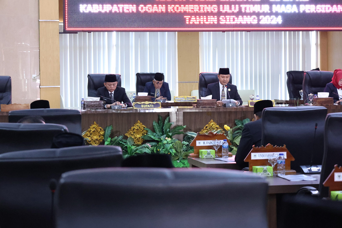 Bupati Lanosin Rapat Paripurna ke 50 DPRD Bahas Perubahan APBD OKU Timur TA 2024