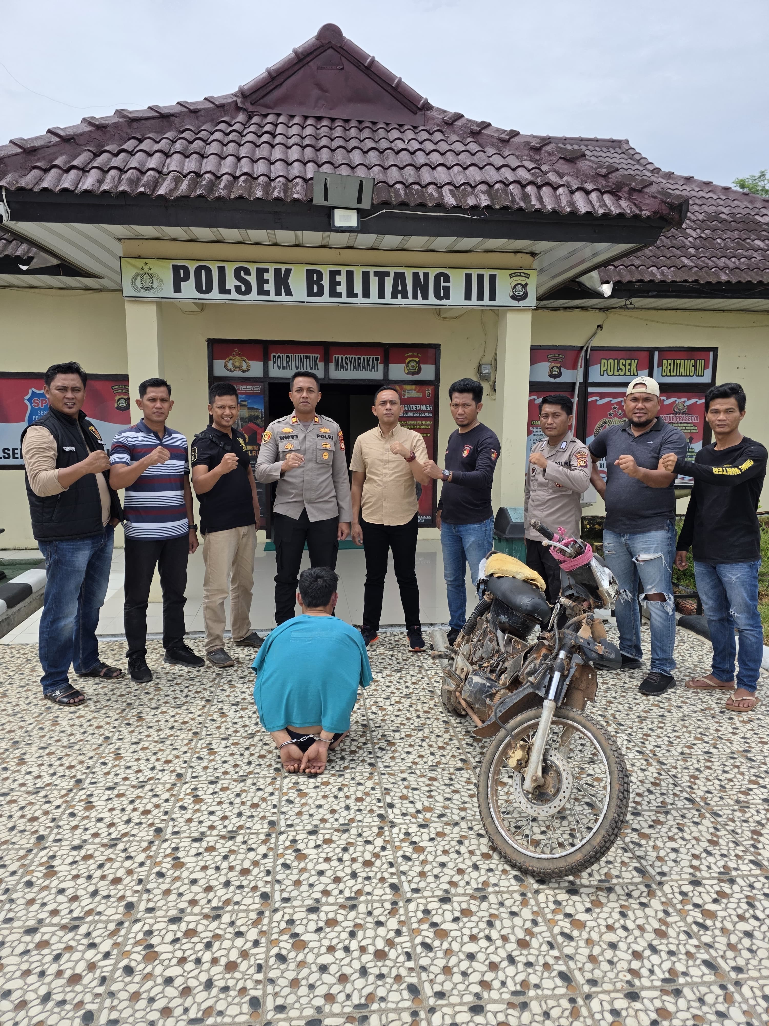 Nekat Bongkar Rumah, Warga Way Kanan Nyaris Diamuk Massa, Untung Ada Polisi