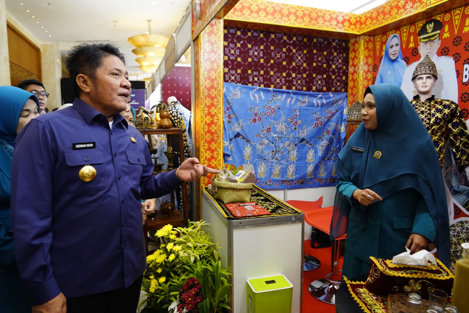 Kain Khas OKU Timur Tampil di Stand Kriya Sriwijaya, Bikin Bangga Lho!