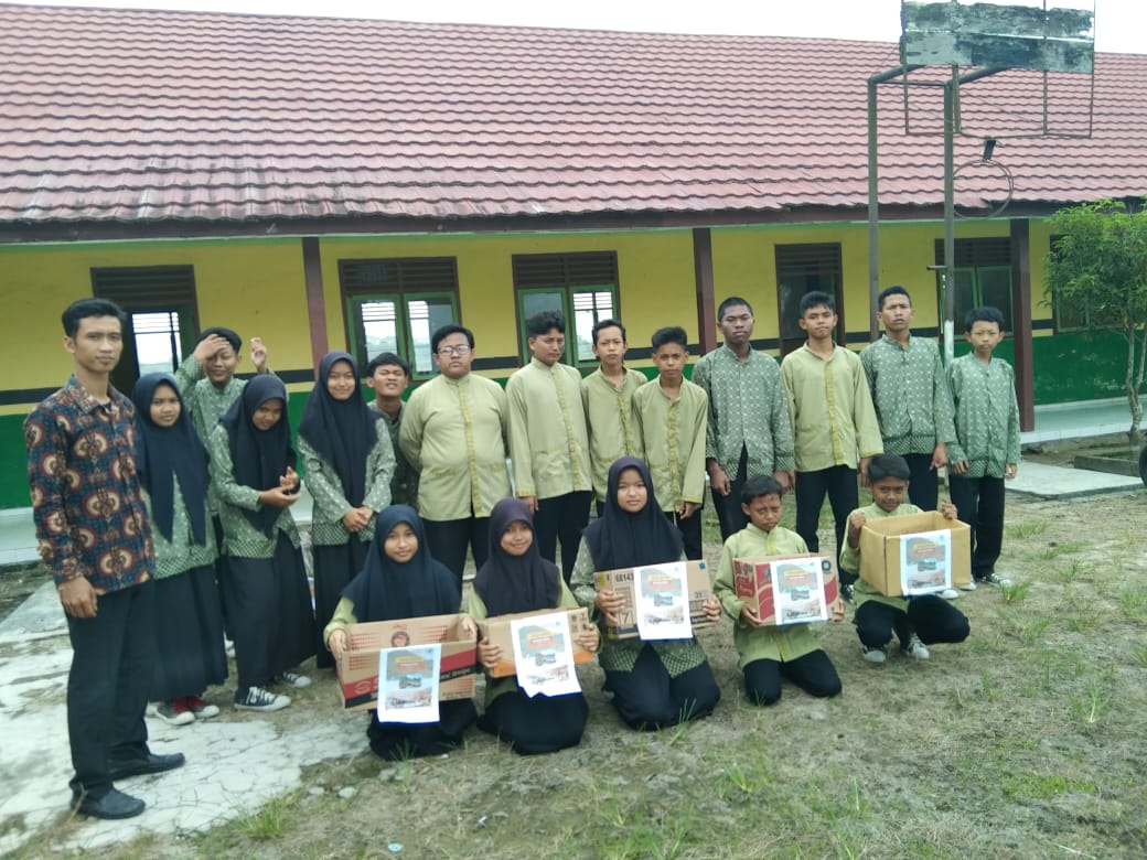 Pelajar SMP Muhammadiyah 2 Tawang Rejo Galang Dana Untuk Cianjur 