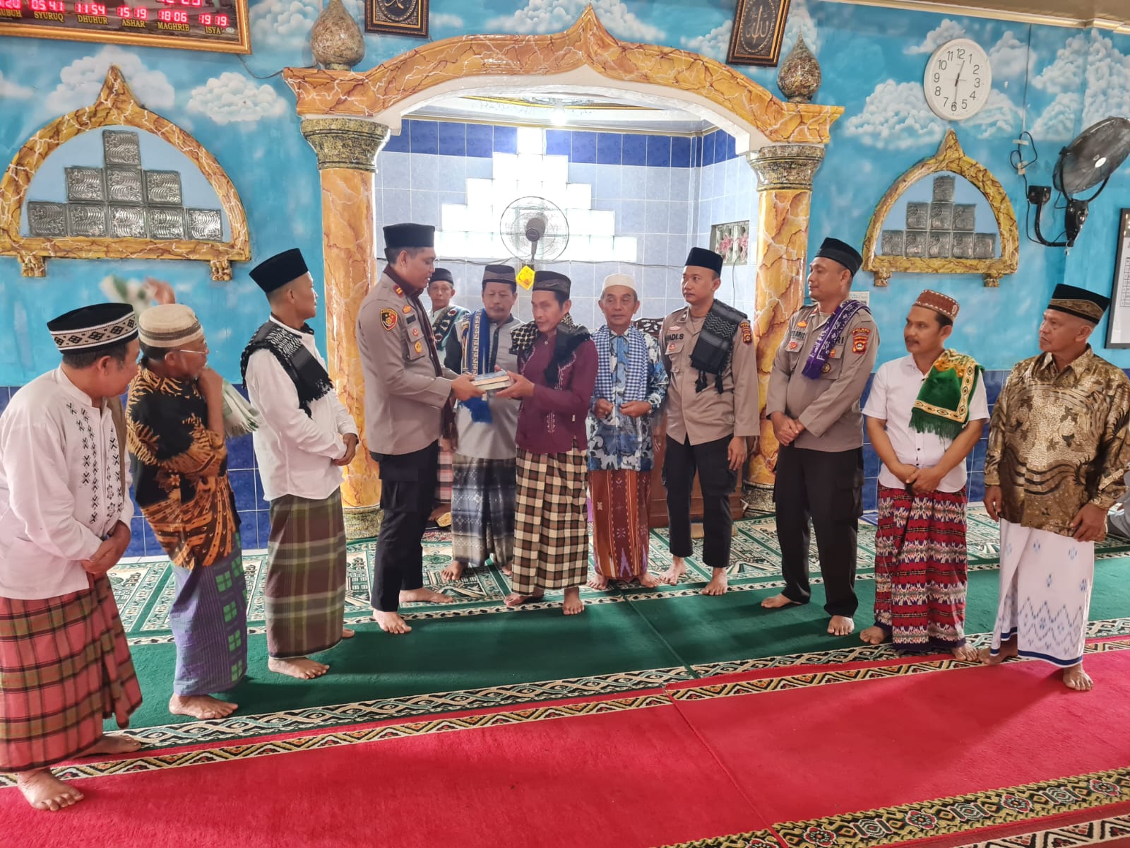 Polsek Semidang Aji Safari Jum'at di Masjid At Taqwa Desa Panggal Panggal