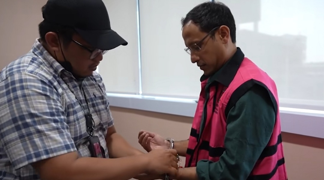 Lesu Pakai Rompi dan Borgol, Nadiem Karim Resmi Jadi Tahanan Kejaksaan Agung