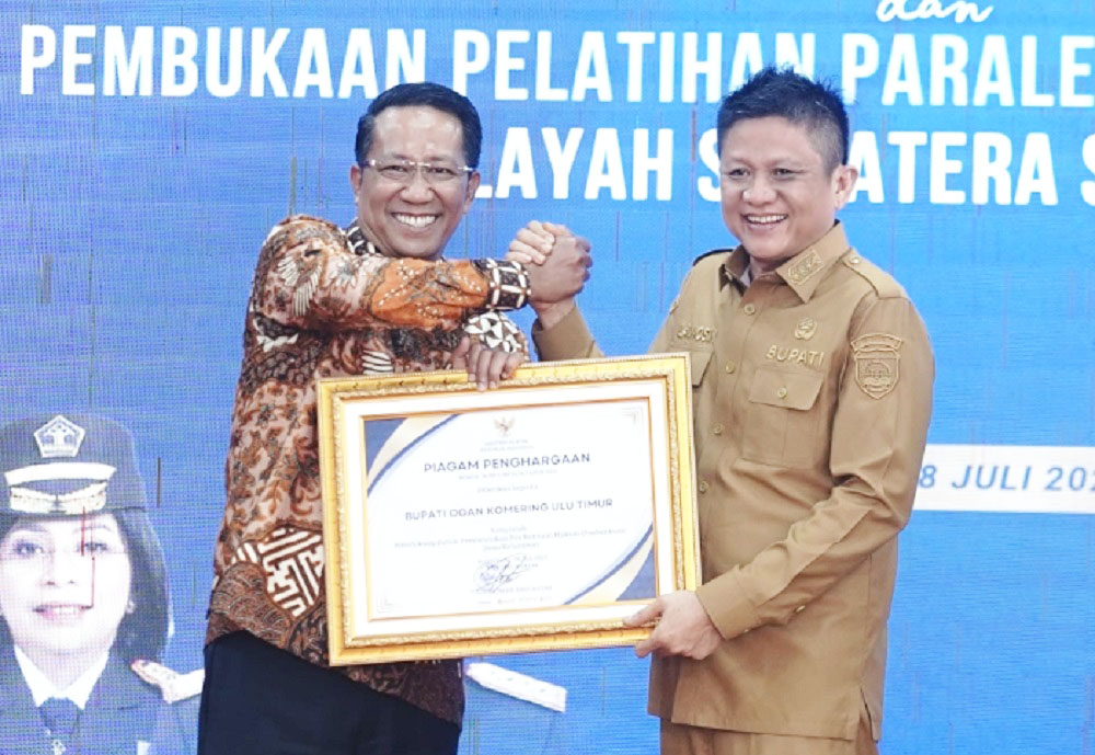 Bentuk Pos Bantuan Hukum di Seluruh Desanya, Bupati Ini dapat Penghargaan dari Menteri Hukum