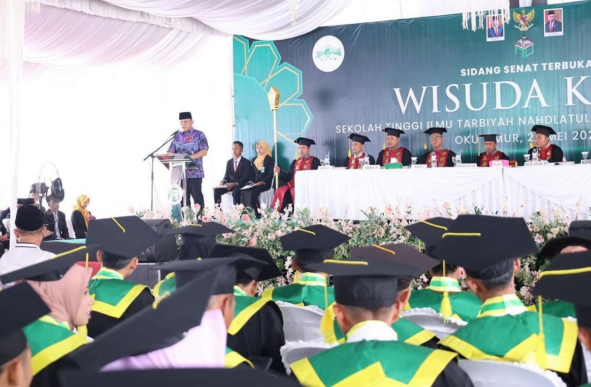 Wisuda STIT NU Sumber Agung, Bupati Lanosin: Pendidikan Penting, Syarat Dasar Pembangunan