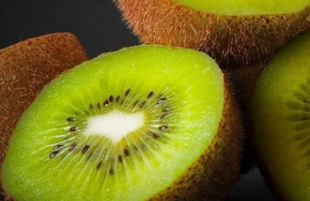 Mengonsumsi Buah Kiwi Diklaim Mampu Menurunkan Berat Badan Secara Efektif