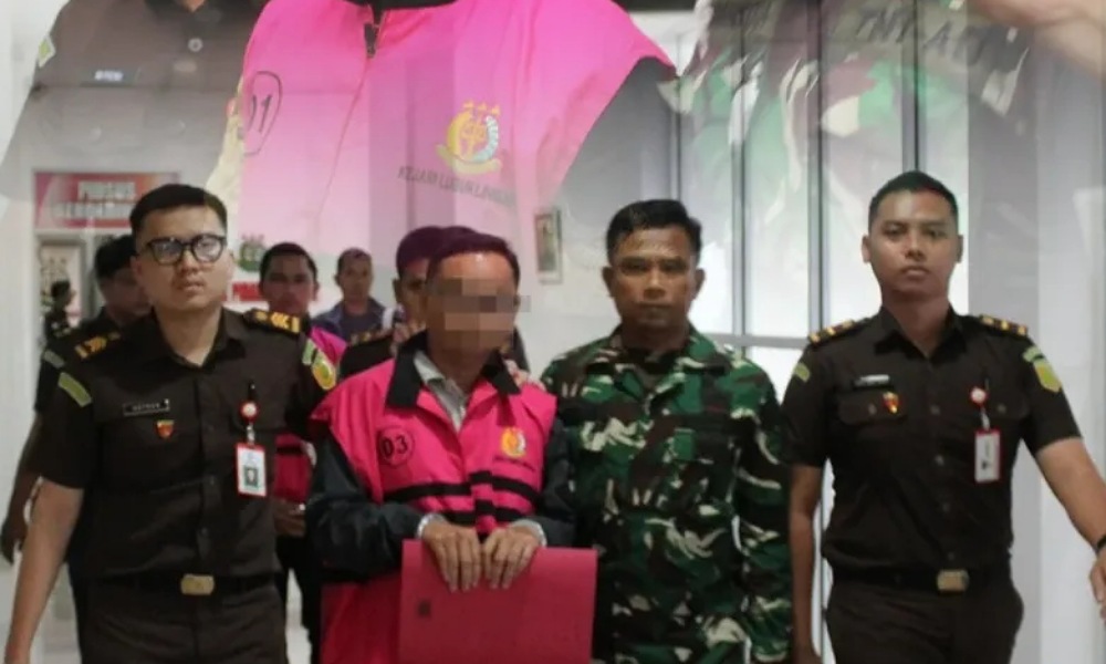 Tersangka dugaan Korupsi Pengadaan Pompa Karhutla Sekabupaten Musi Rawas Utara