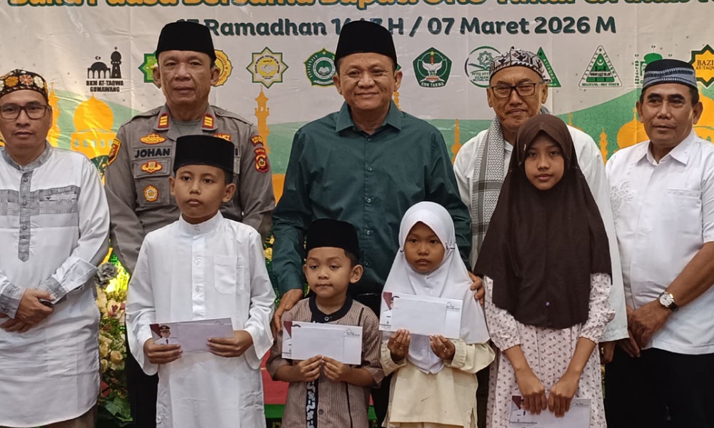 Bupati Lanosin Salurkan 400 Santunan bagi Anak Yatim