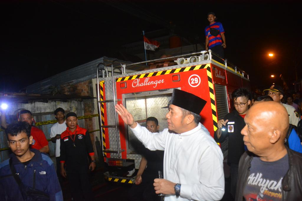 Gubernur Tinjau Lokasi Kebakaran di Kelurahan 27 Ilir Kecamatan IB II Palembang