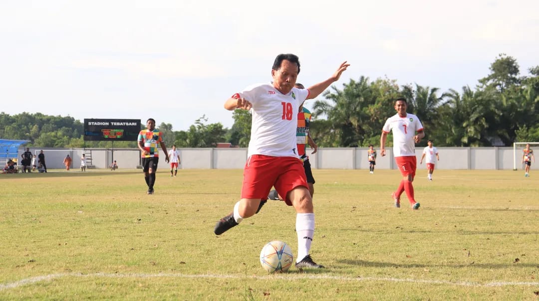 Adu Tanding Bersama Tim Wabup OKUT, Wako Prabumulih Menang Tipis Skor 3-2