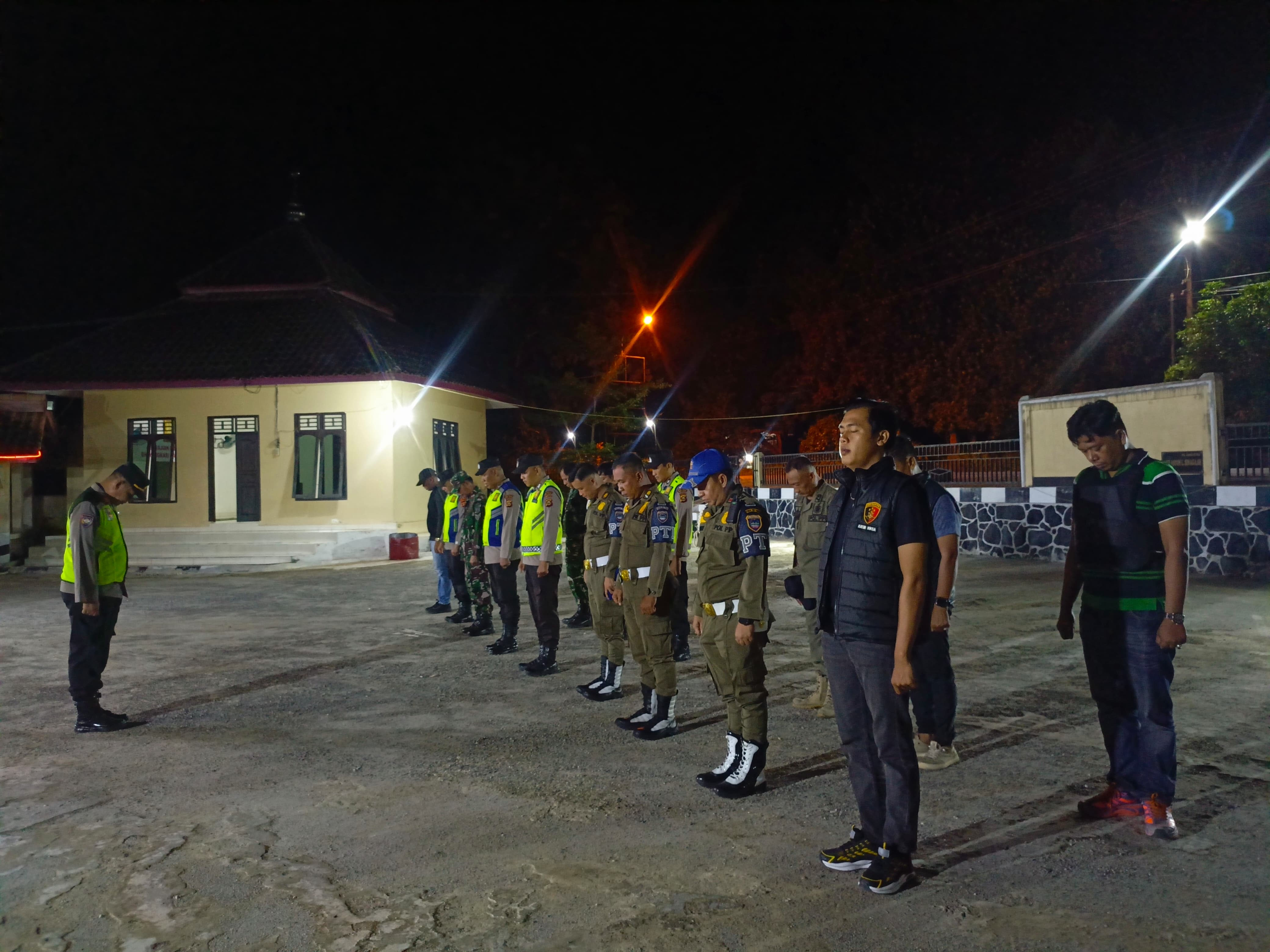 Kapolsek Cempaka AKP Romi Pimpin Patroli Pengamanan Lebaran