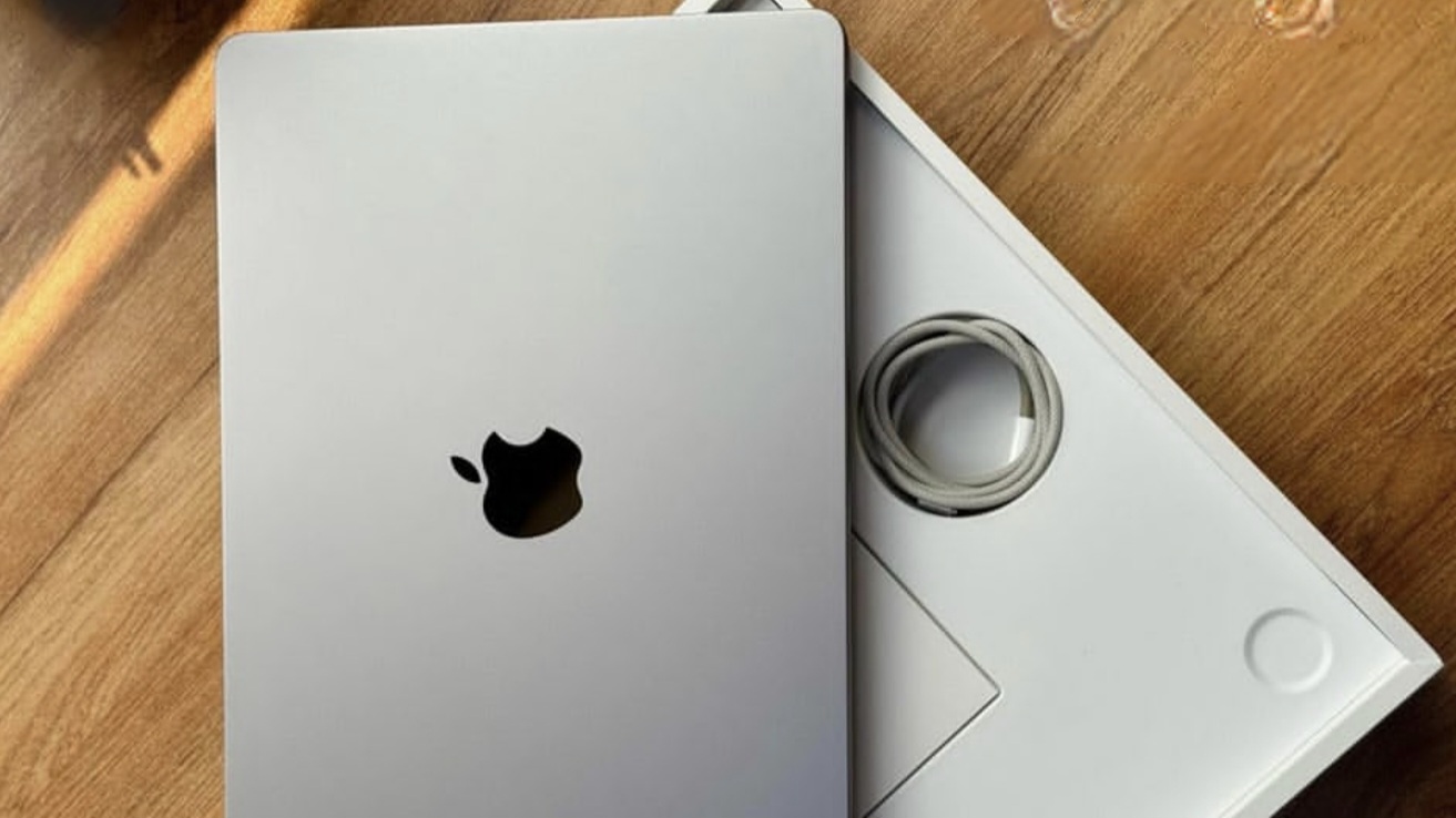 MacBook Air M2: Laptop Terbaik Dikelasnya, Usung Performa Cepat dan Efisien