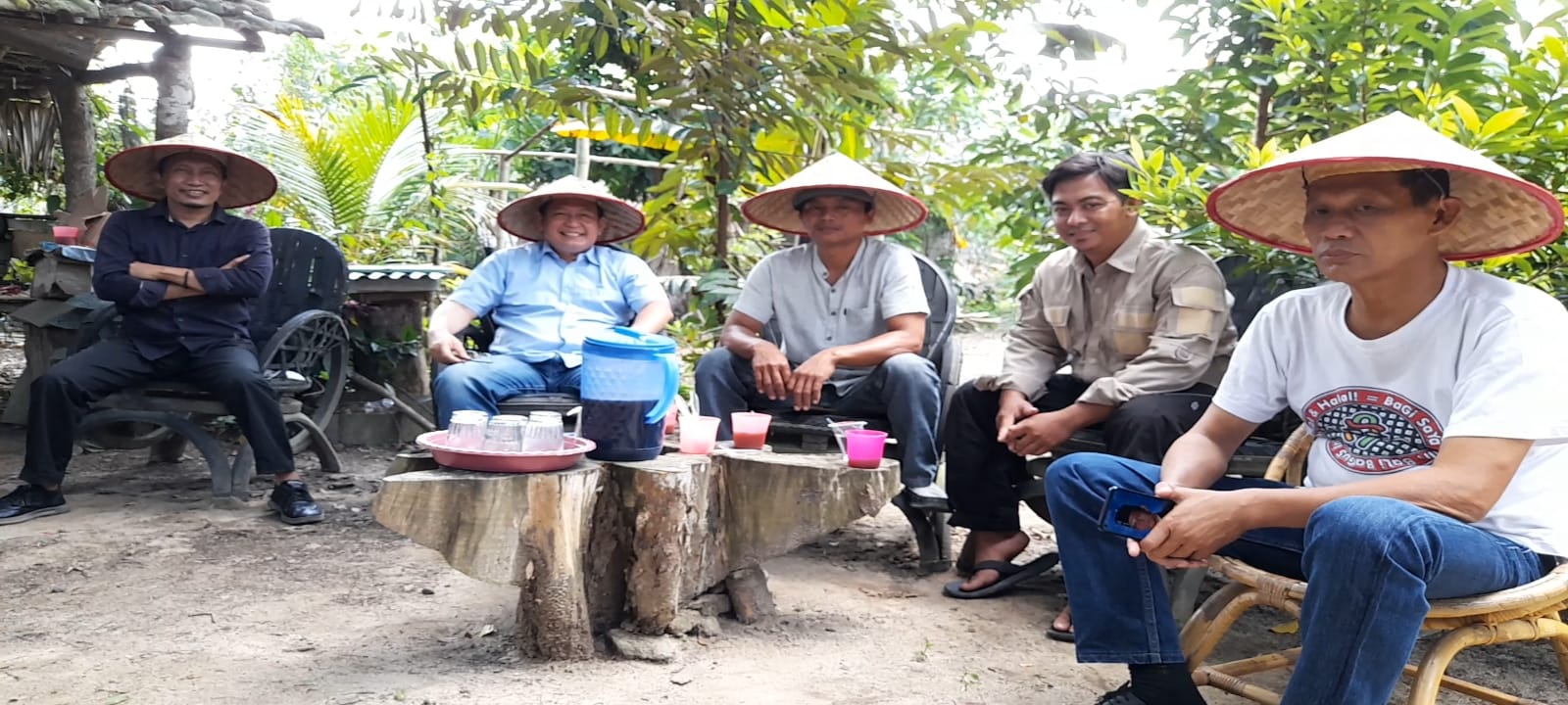 Tanggapi Keluhan Petani, Ketua DPRD OKU Janjikan Pelatihan dan Bantu Alat Pertanian