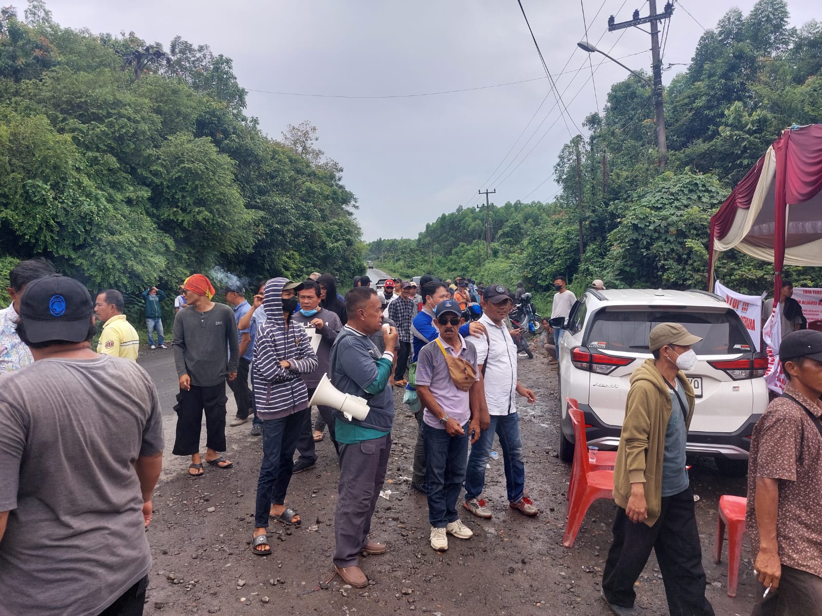 Angkutan Batubara Kerap Konvoi Hingga Timbulkan Kemacetan, Gerakan Aliansi Martapura Gelar Aksi Solidaritas