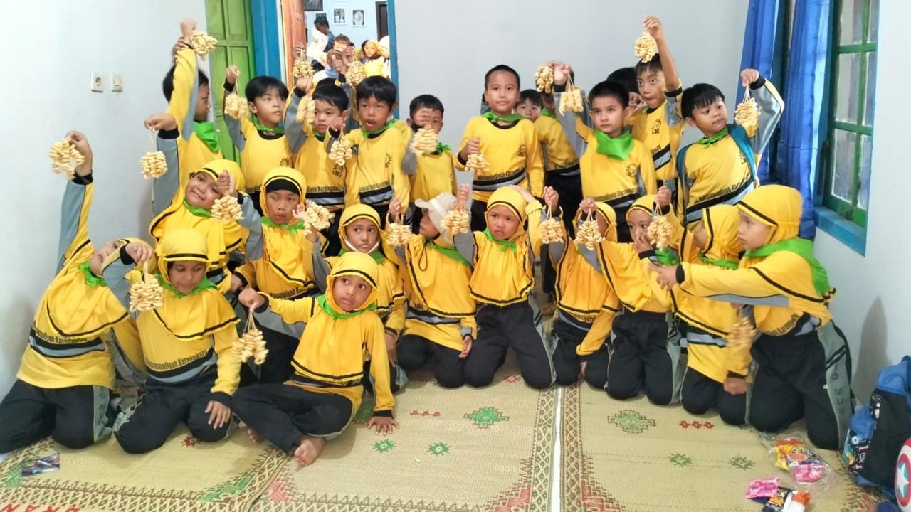 Lewat Desa BRILiaN, BRI Dorong Usaha Camilan Menjadi Produk Oleh-Oleh Unggulan