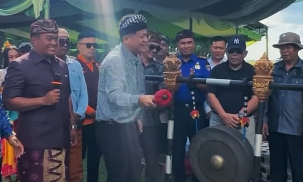 Bupati Lanosin Hadiri Pawai Ogoh-ogoh Hari Raya Nyepi Belitang II