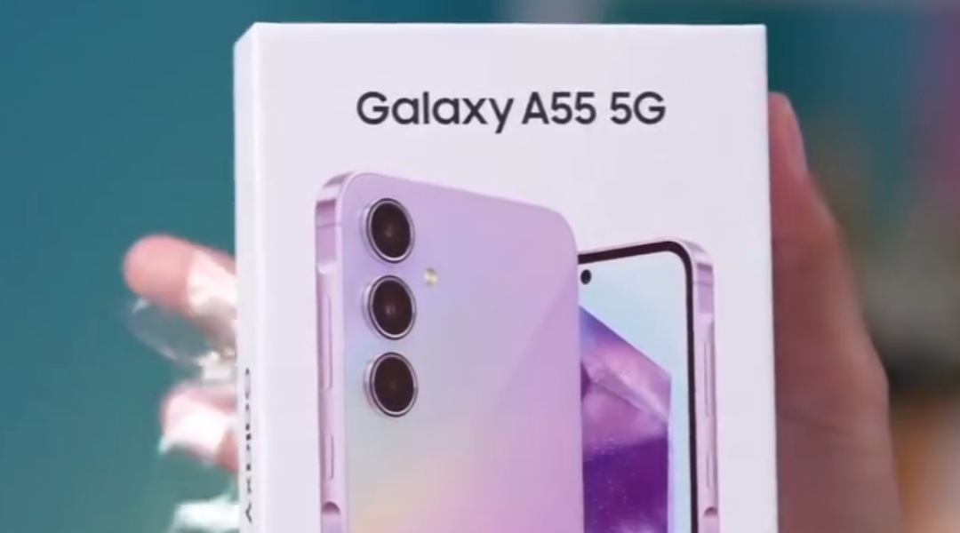Samsung Galaxy A55 5G atau iPhone 12 Per Agustus 2025, Mana yang Lebih Work It Buat Anak Muda