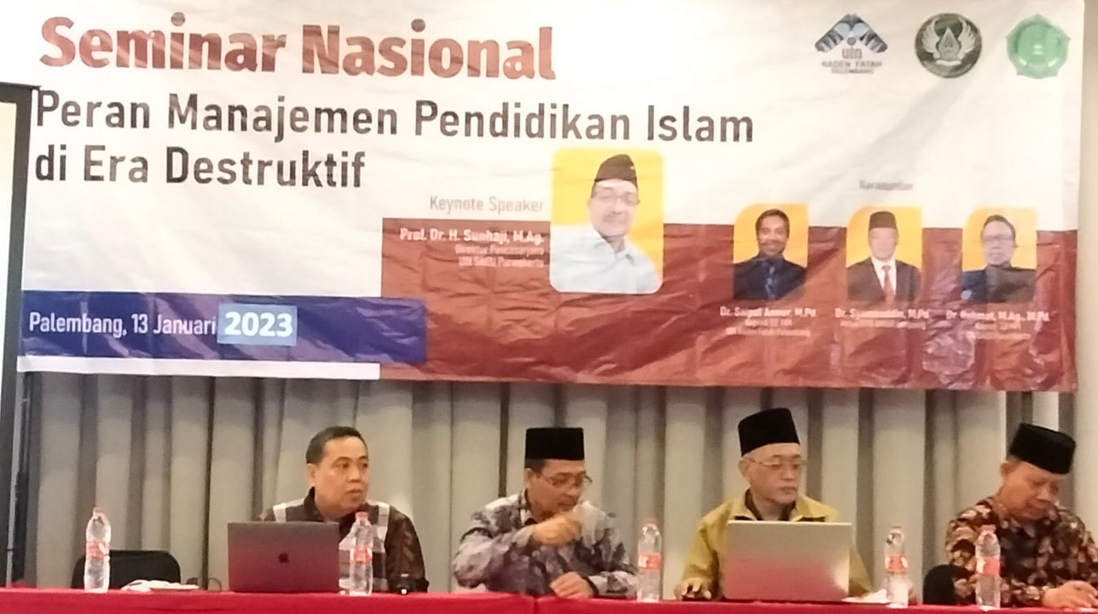 Teknologi Informasi Dalam Kehidupan Manusia, Posisi Lembaga Pendidikan Islam Harus Jadi Benteng