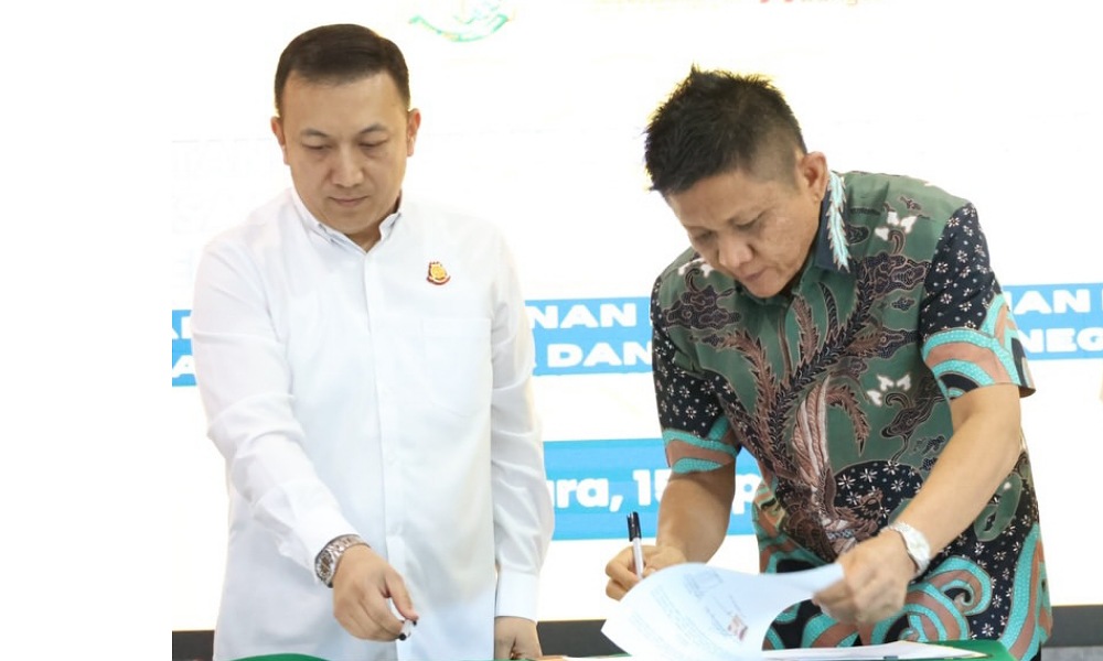 ​Bupati Lanosin dan Kejari OKU Timur Teken MoU, Pastikan Program Pemkab Tak Tabrak Aturan