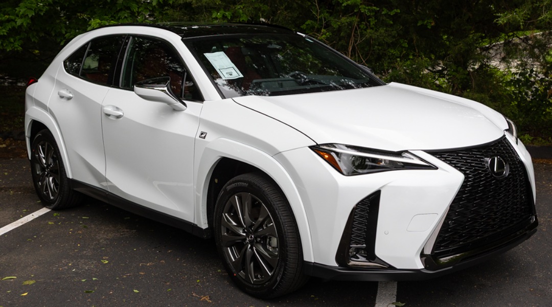Lexus UX 300h: Mobil Hybrid, Mesin 2.0L 4-Silinder Hasilkan Tenaga 196 Horse Power