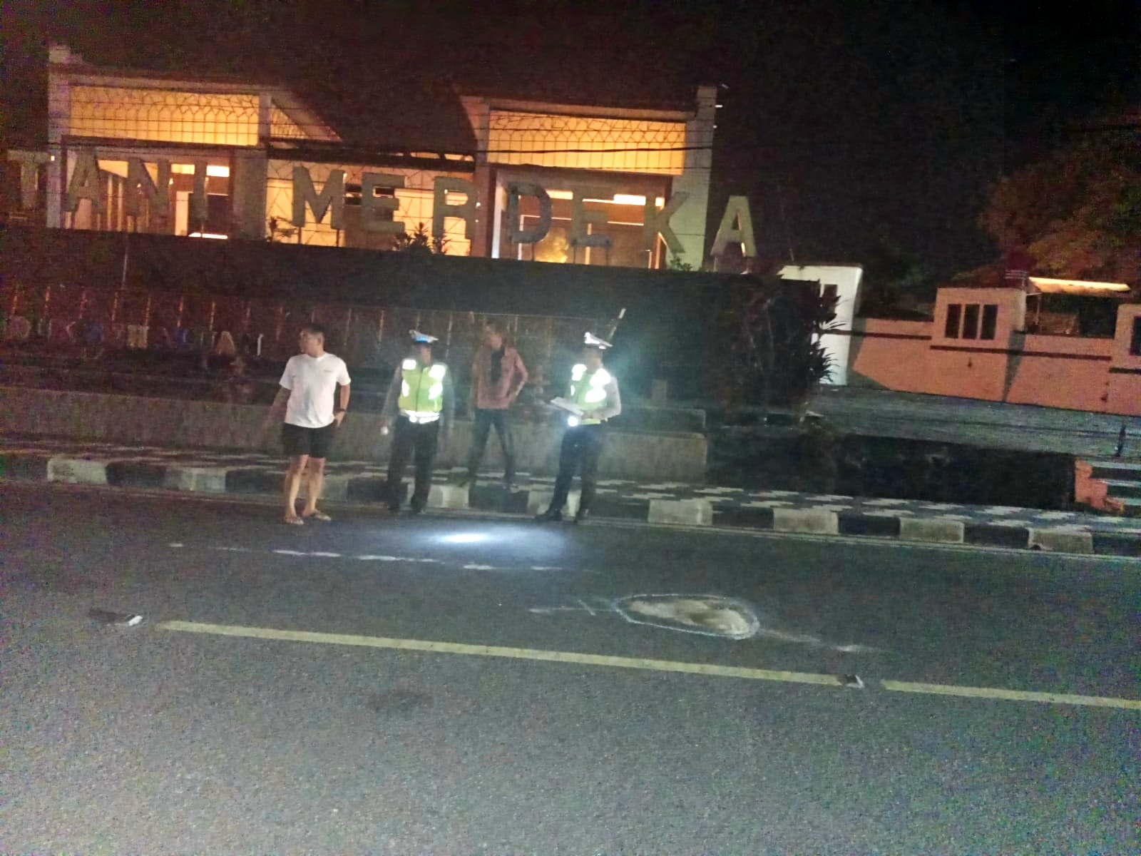 Bocah 5 Tahun Jadi Korban Tabrak Lari, Pengemudi Mobil Merah Diburu Polisi