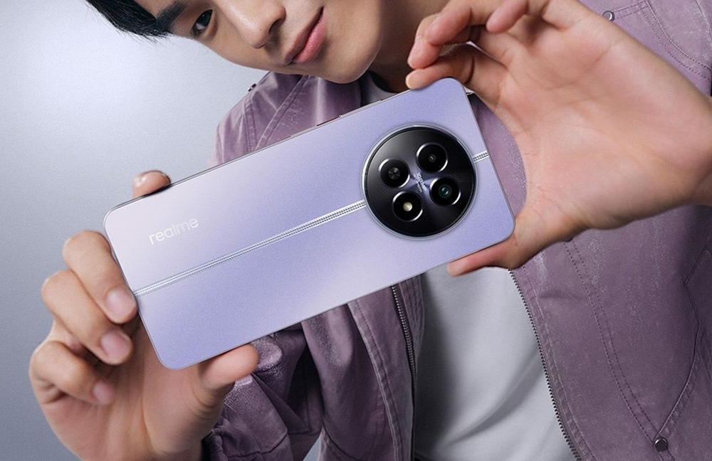 Realme 12 5G HP Performa Kencang Kamera Jernih Cocok untuk Fotografi