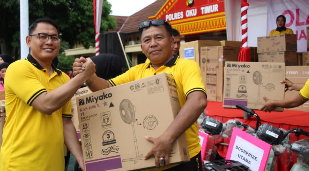 Meriahkan HUT Personel, Polres OKU Timur Gelar Jalan Santai dan Senam Bersama