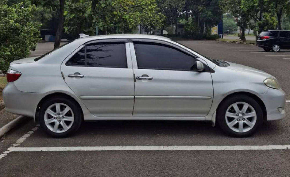 3 Rekomendasi Mobil Sedan Tahun 2000 Terbaik di Indonesia