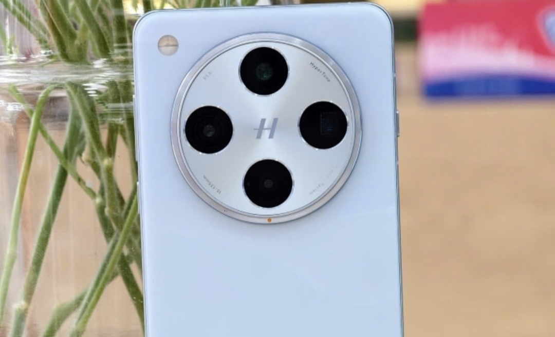 OPPO Find X8 Pro: Desain Elegan, Spesifikasi Gahar, untuk Aktivitas Padat