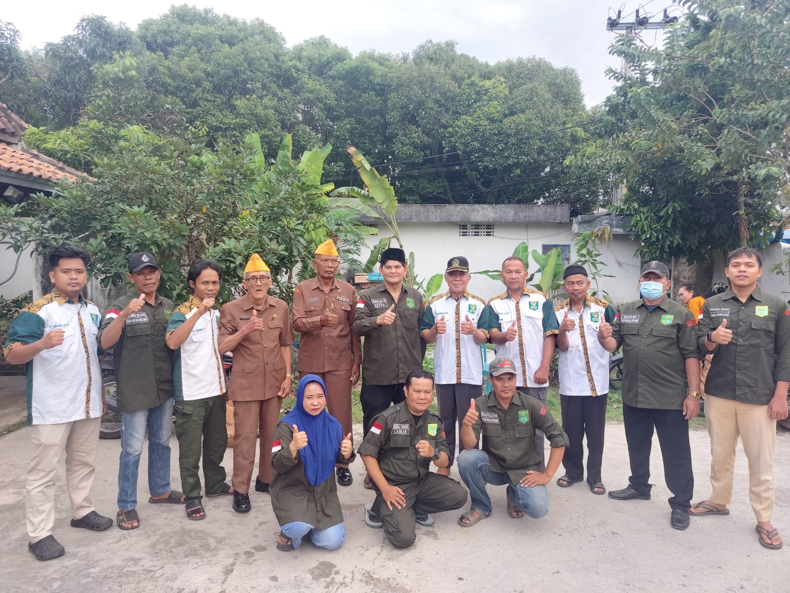 Ramadhan, TP Sriwijaya Bersama LikeWise Coffee Kompak Bagikan 200 Sembako Untuk Warga OKU Timur