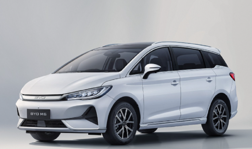 BYD M6 Mobil Hybrid Penantang Segmen MPV listrik Pertama Mampu Angkut 7 Penumpang capai 420 Km