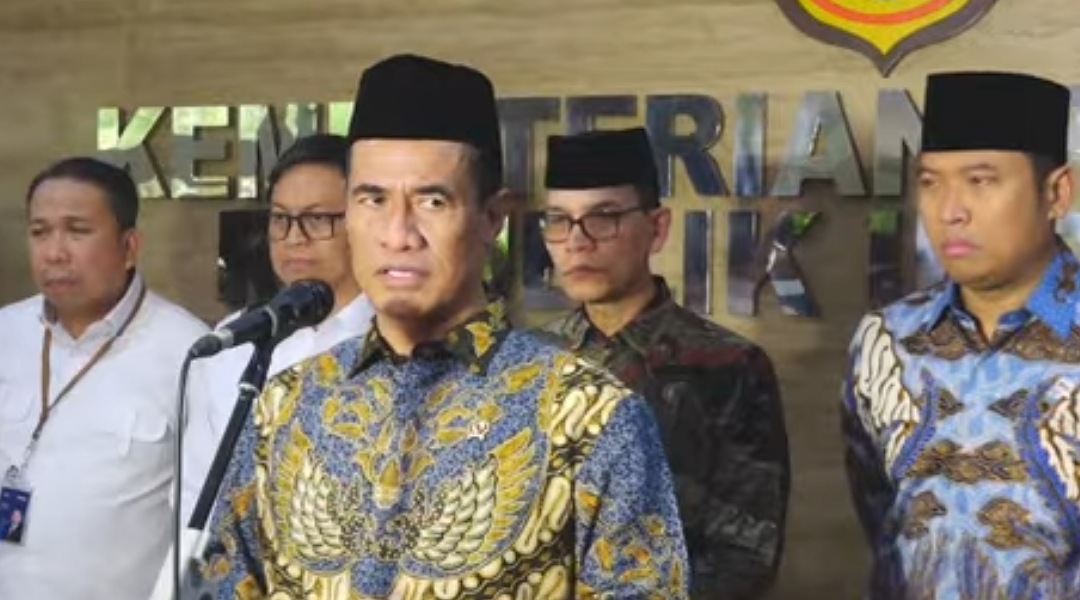 Mentan Amran Pecat Pegawai yang Minta Pajak Alat Pertanian