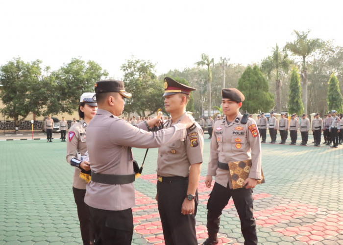 Kapolres Pimpin Kenaikan Pangkat Pengabdian