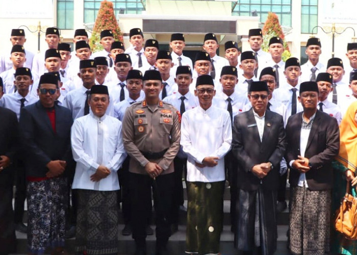 Peringati Hari Santri 2026, Pemkab OKU Timur Gelar Lomba Marawis dan Serahkan Apresiasi Pesantren