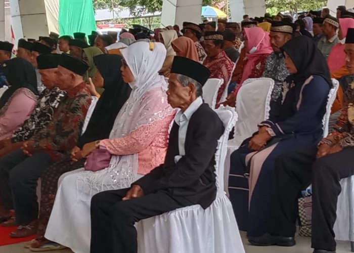 Beri Kejelasan Hukum Status Pernikahan, 300 Pasutri Ikuti Isbat Nikah Terpadu