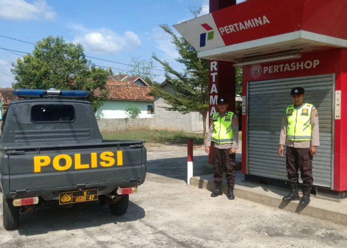 Polsek BP Peliung Gelar Patroli Pengawas Hingga Monitoring BBM di Pertashop Desa Pemetung