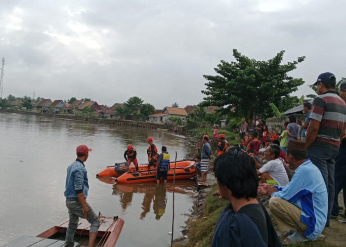 Tergelincir dari Perahu saat Latihan Bidar, Warga Cempaka Tenggelam di Sungai Komering