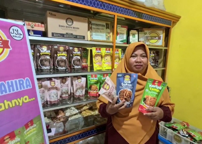 Usaha Rumah Keripik Mahira Martapura, Berawal Hanya Nitip di Warung Kini Sudah Masuk ke Pasar Ritel 