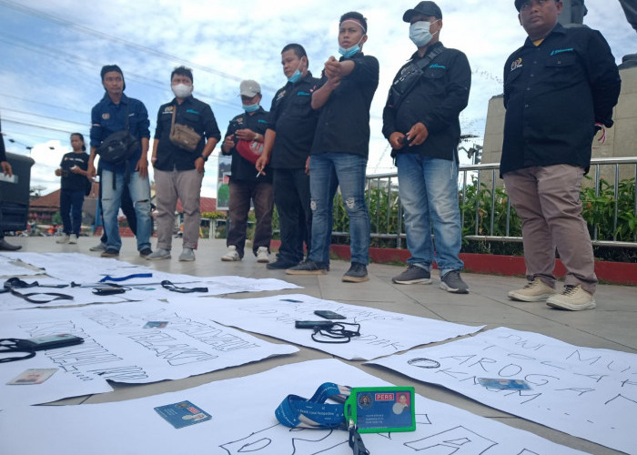 PWI Muara Enim Demo PTBA,12 Wartawan Dilarang dan Diintimidasi