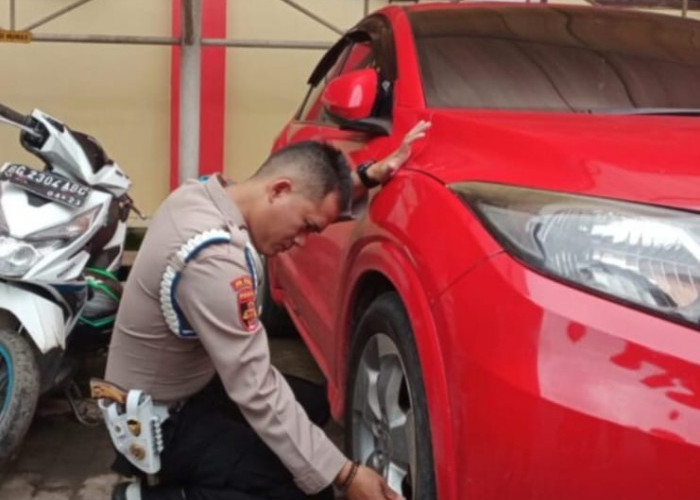 Personel Polrestabes Palembang yang Masih Bawa Mobil Dijamin Ban Kempes