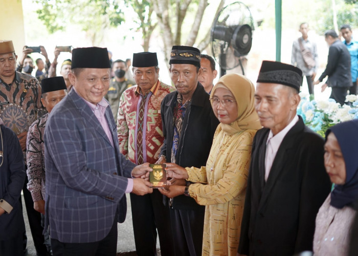 Diakhiri di Zona IV, Bupati Enos Tutup Rangkaian Sidang Isbat Nikah Tahun 2022