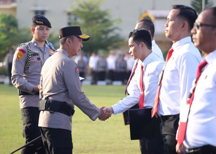 Kapolda Sumsel Beri Penghargaan 170 Personel, Ingatkan Pentingnya Menjaga Kesehatan